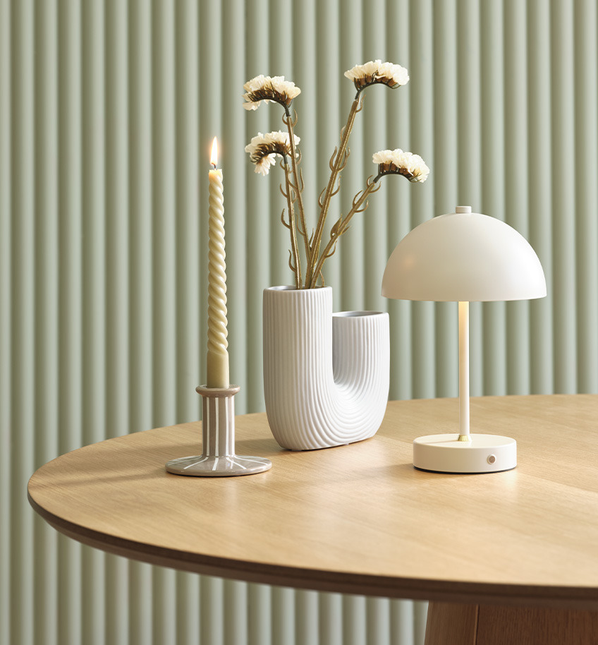 KENT batterilampe med dæmpefunktion Elegant batterilampe / ledningsfri lampe med messingknap og dæmpefunktion